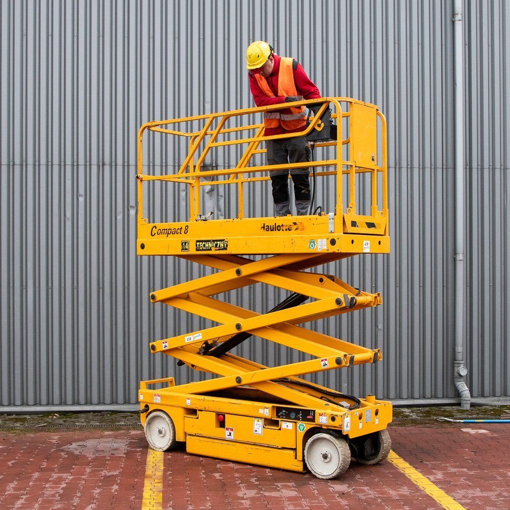 Haulotte Compact 8 piattaforma a forbice elettrica