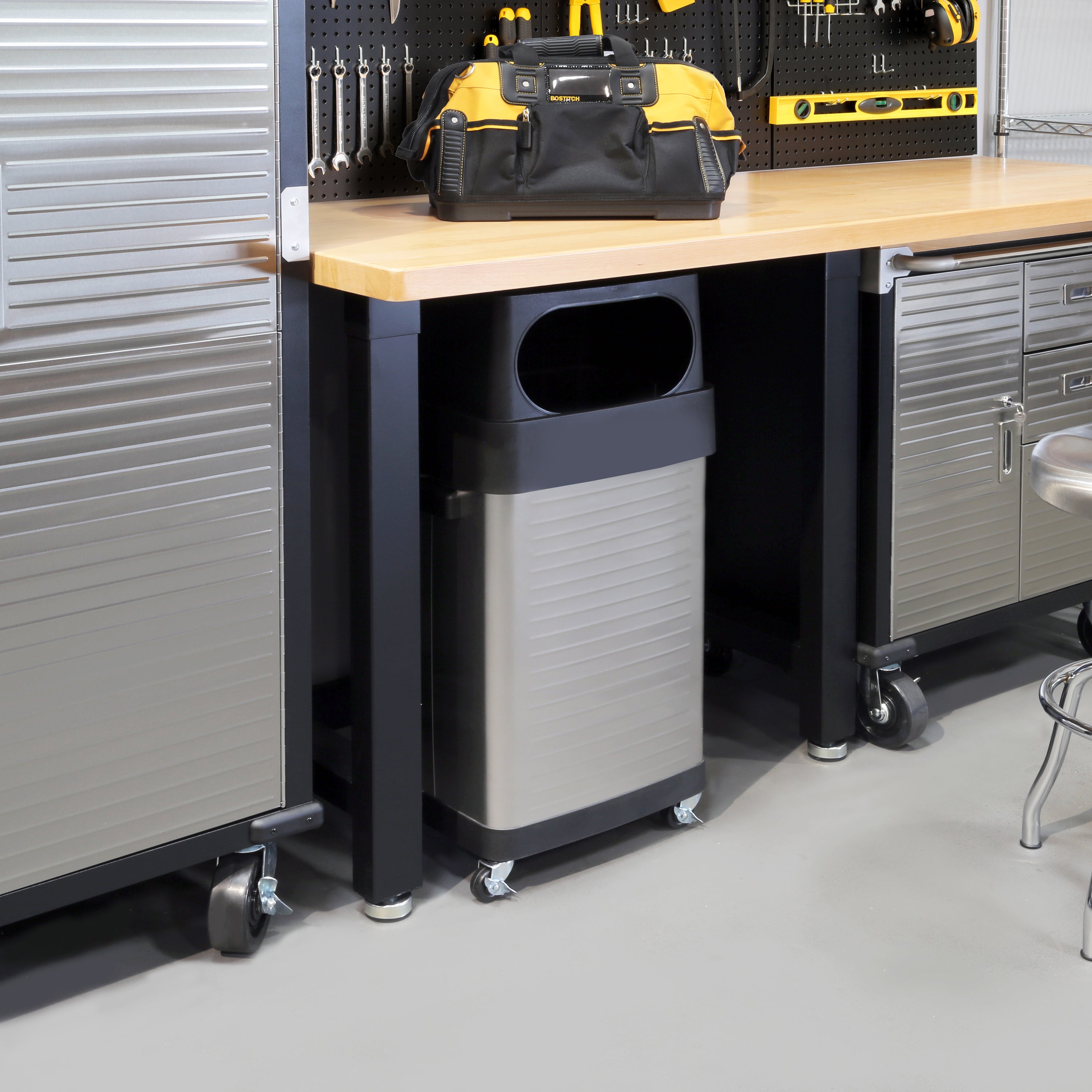 Seville Classics UltraHD Pattumiera Inox 64 L con Ruote