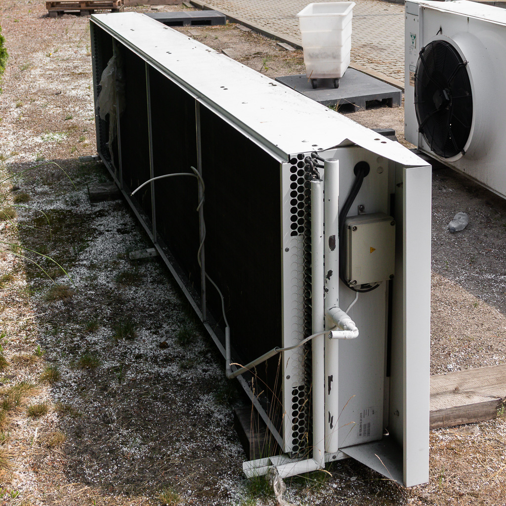 LU-VE SHVS 87 V SPEC LINDE condensatore 4 ventole
