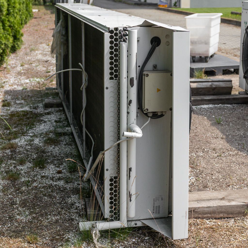 LU-VE SHVS 87 V SPEC LINDE condensatore 4 ventole