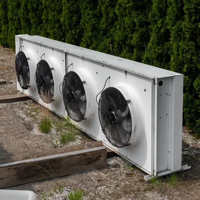 LU-VE SHVS 87 V SPEC LINDE condensatore 4 ventole
