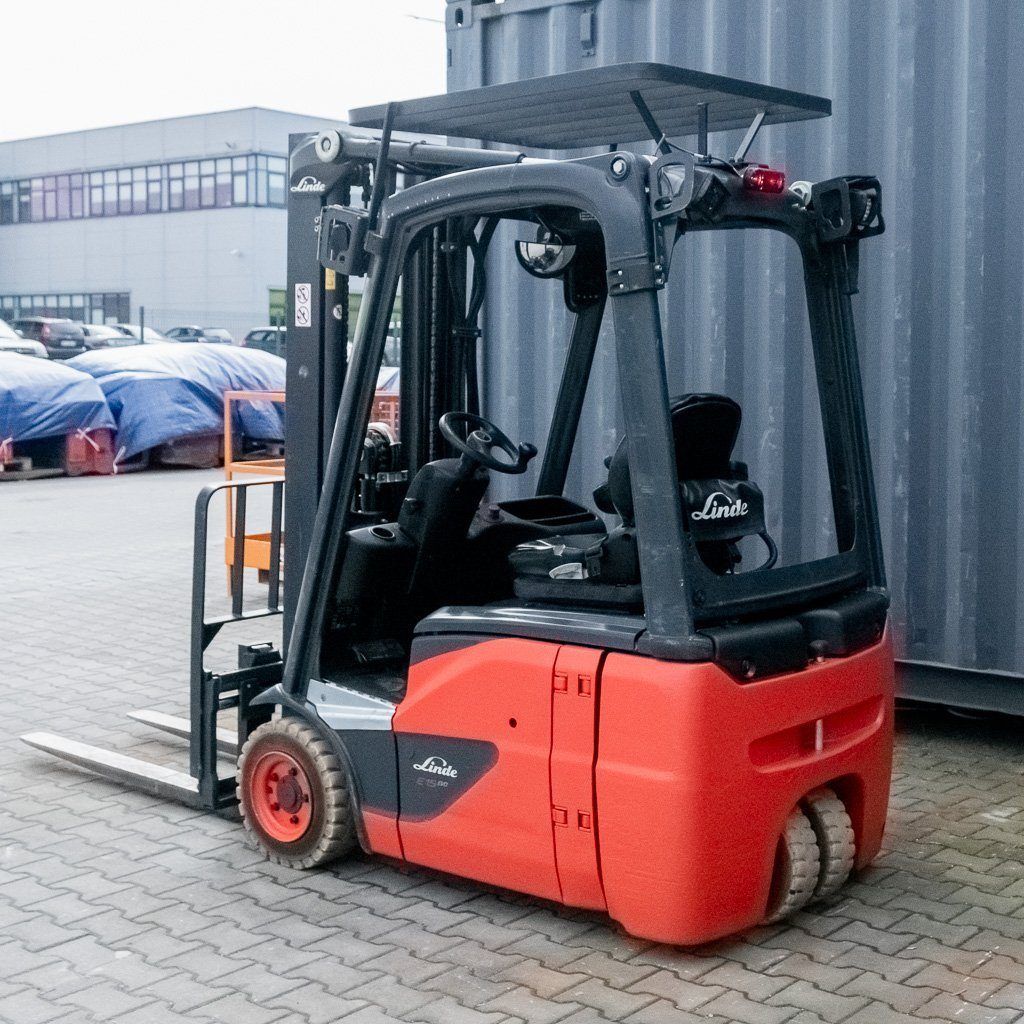 Linde E15 muletto elettrico 1500 kg sollevamento 464 cm