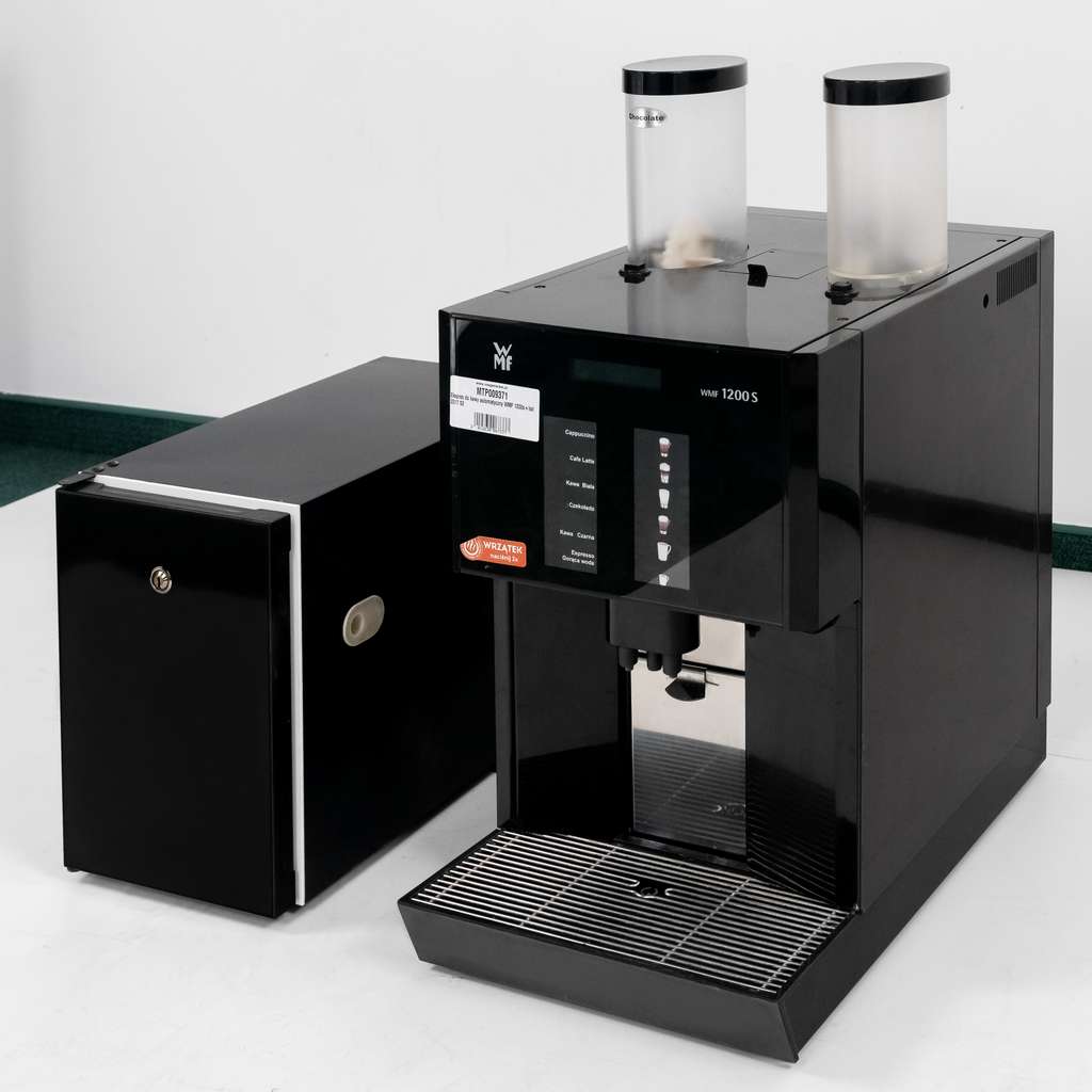 WMF 1200S macchina caffè automatica con frigo latte