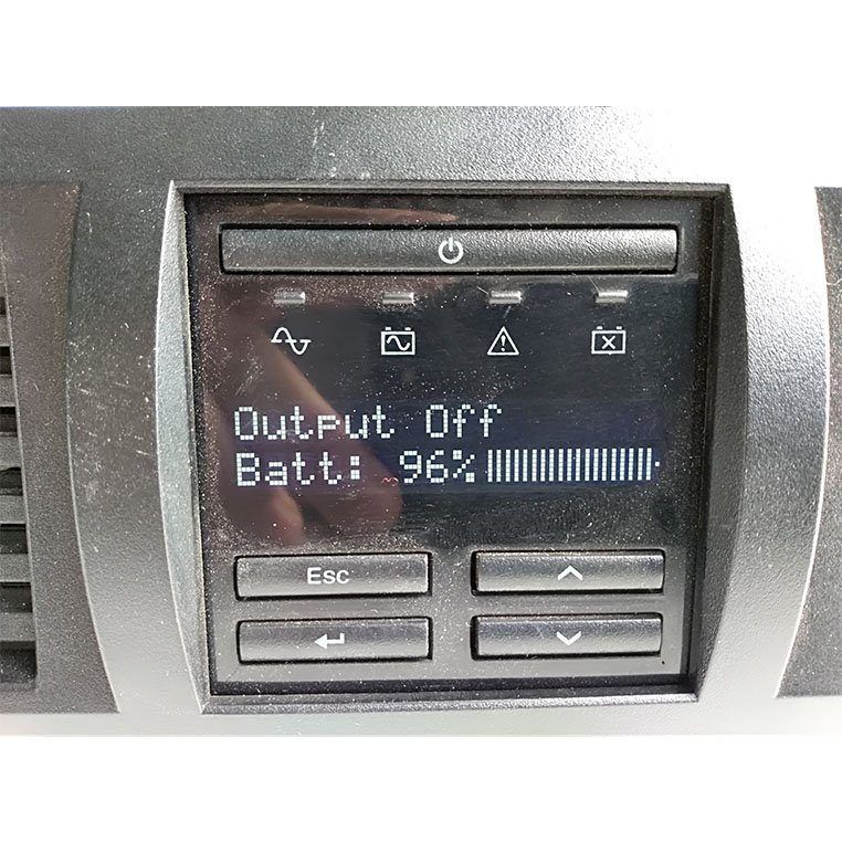APC Smart-UPS SMT3000RMI2U UPS 3000VA senza batteria