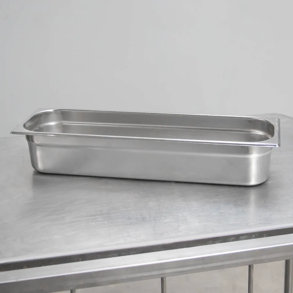 Contenitore GN 2/4 inox 16,2x53x10 cm usato