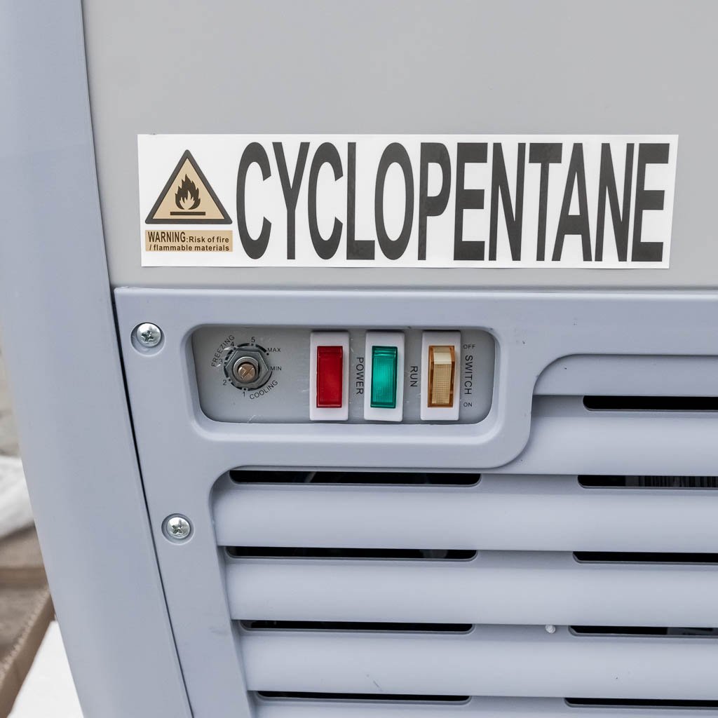 Mega-M Yeti X67 congelatore a pozzetto vetrina 110 L con ruote
