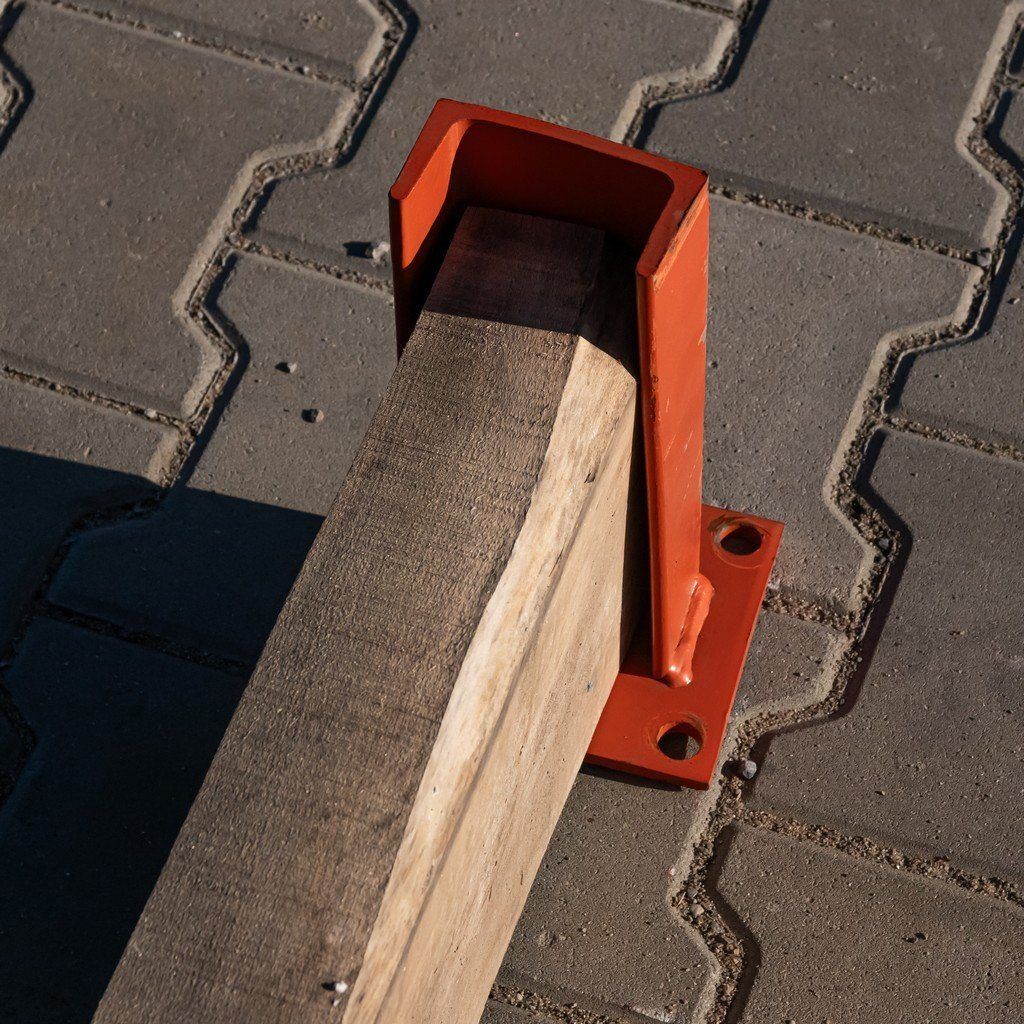 Paracolpo frontale in legno per scaffale 110 cm