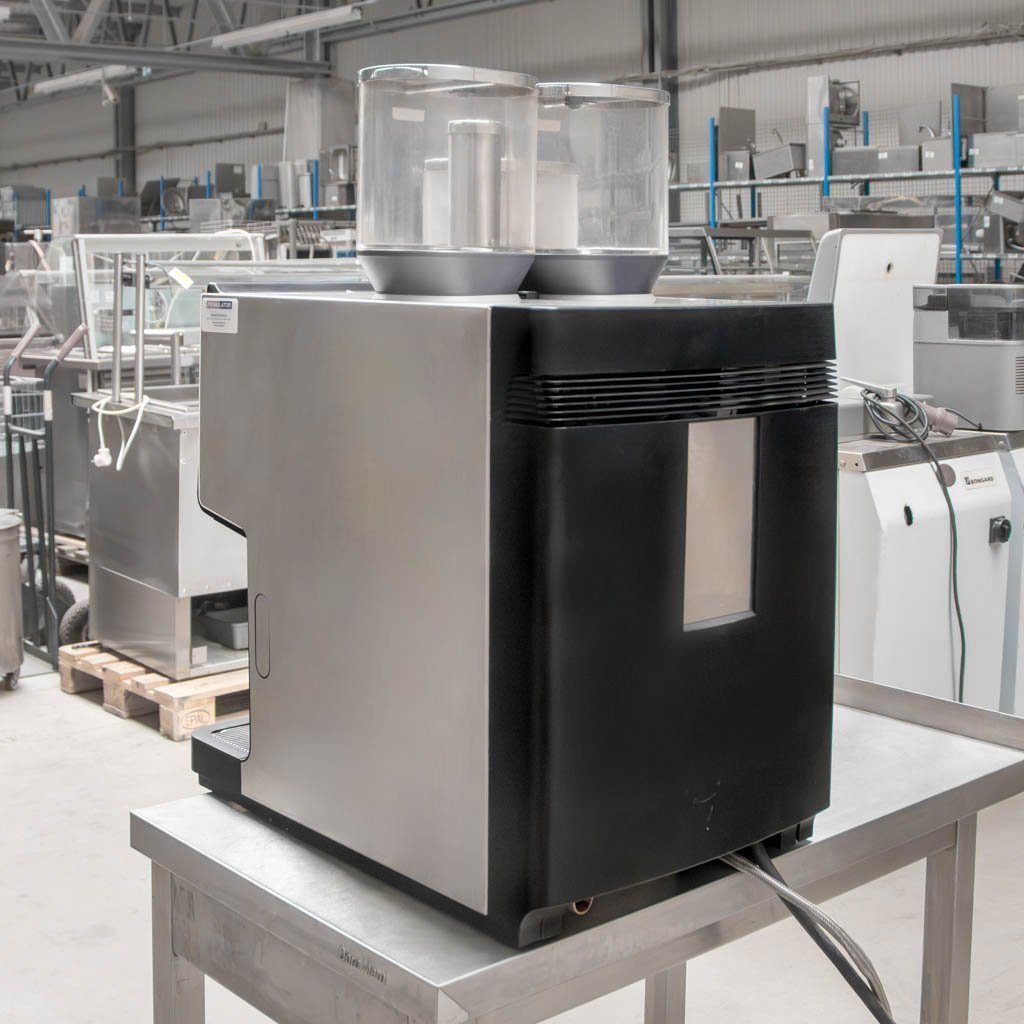 WMF 9000S+ Macchina Caffè Automatica con Frigo Latte
