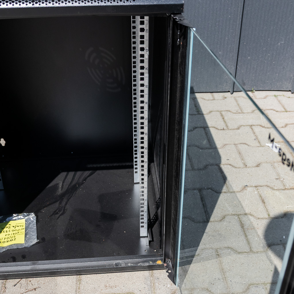 Mega-M 15U armadio rack 19” 60x60x75 nero sospeso