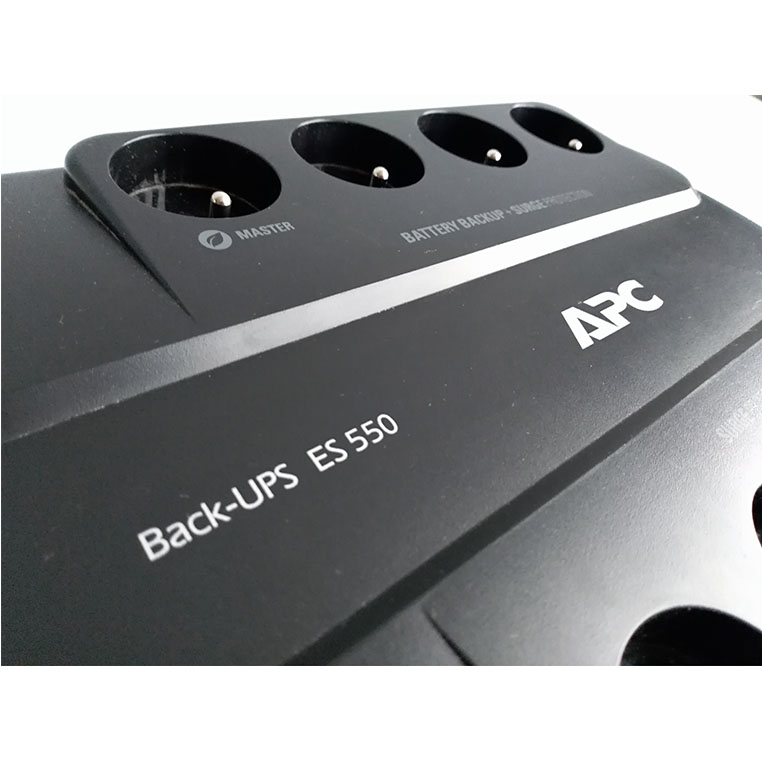 APC Back-UPS ES 550 UPS gruppo continuita senza batteria