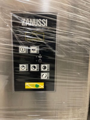 Zanussi Lavastoviglie a cappuccio ZHTA professionale