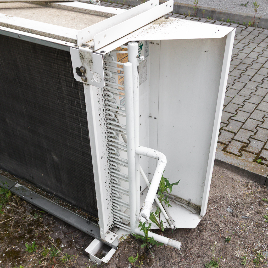 LU-VE SAV8T 3120 V/V condensatore frigorifero 2 ventole