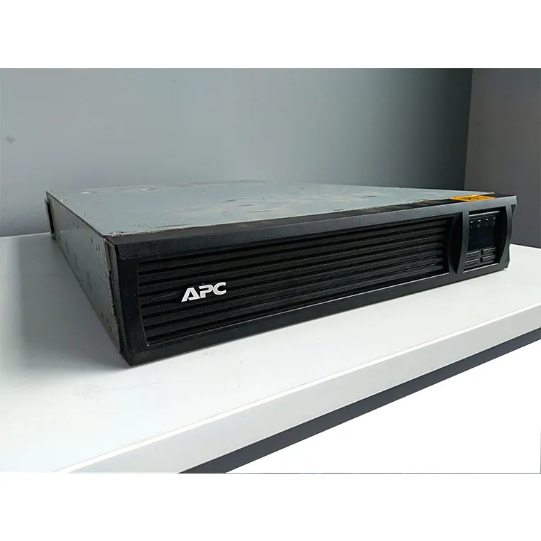 APC Smart-UPS SMT3000RMI2U UPS 3000VA senza batteria