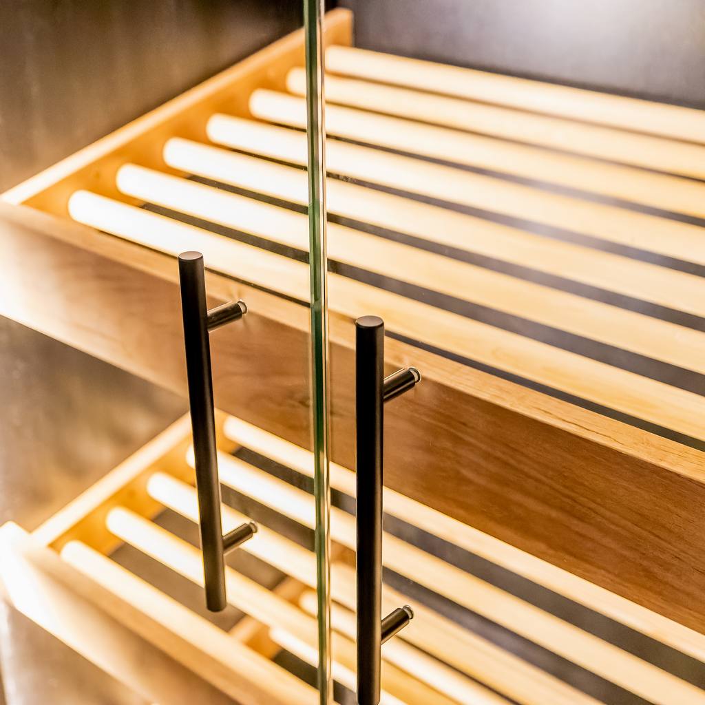 Mega-M scaffale portapane vetro 100x58x205 nero rovere LED