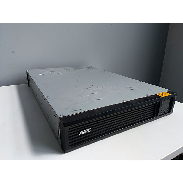 APC Smart-UPS SMT3000RMI2U UPS 3000VA senza batteria