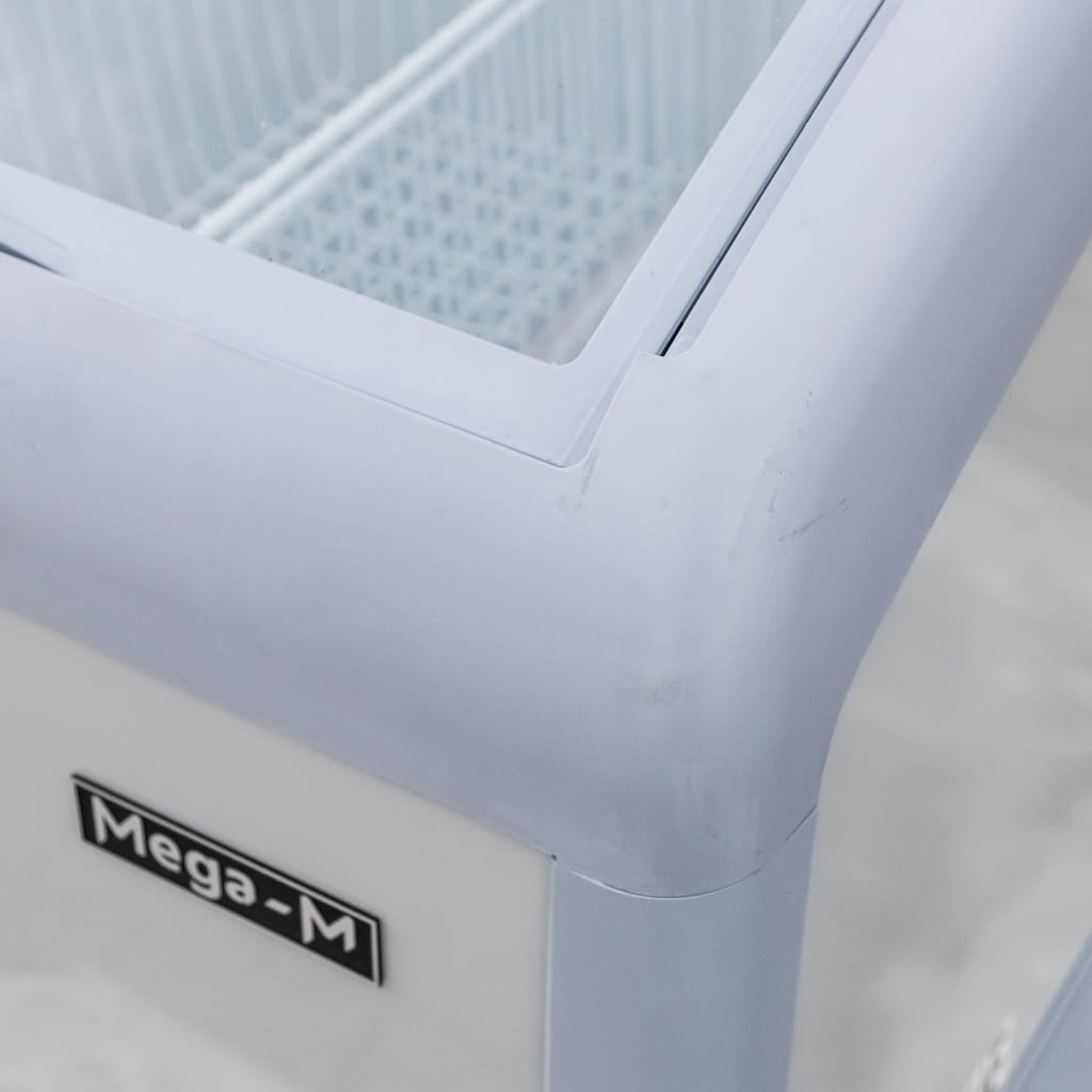 Mega-M Yeti X67 congelatore a pozzetto vetrina 110 L con ruote
