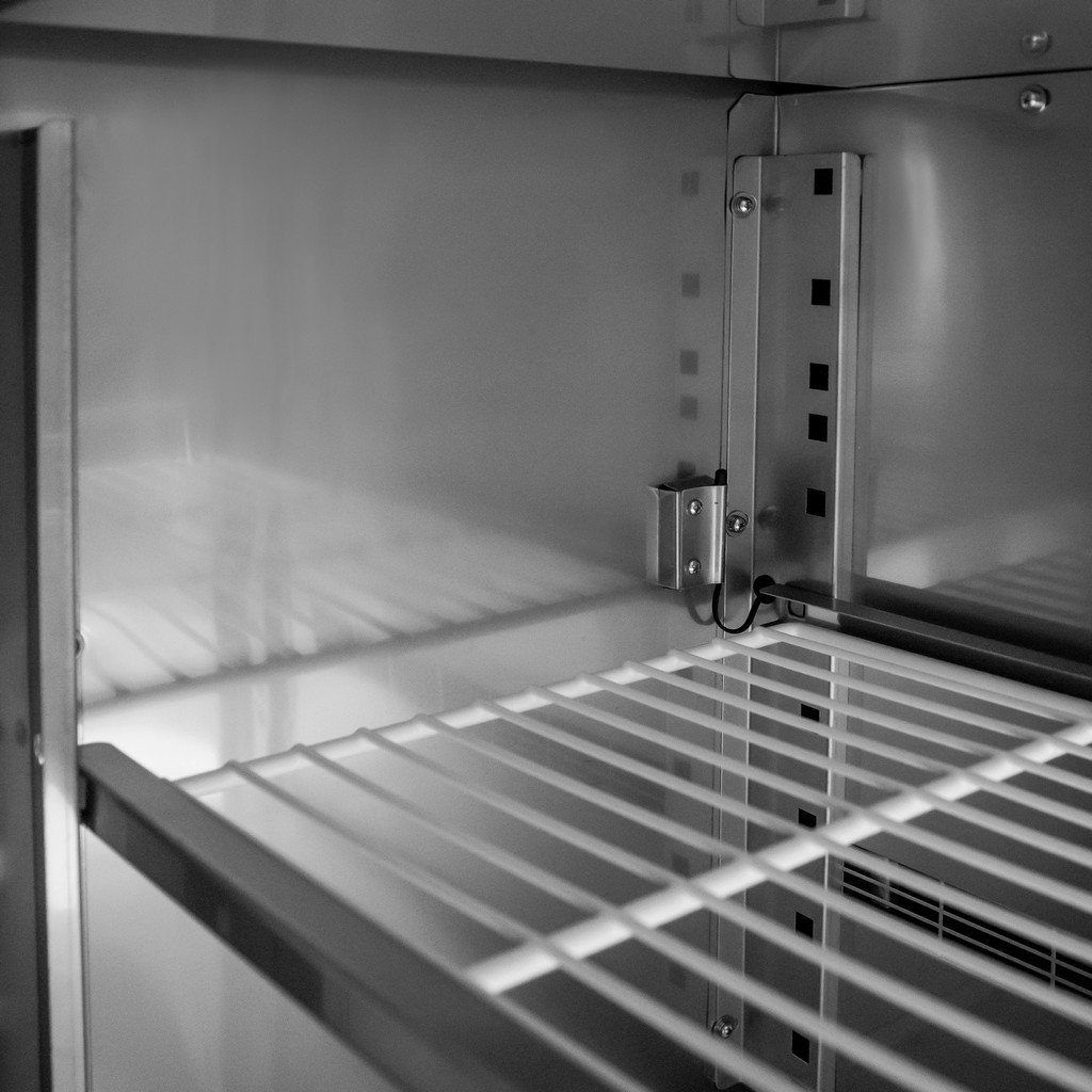 Mega-M STCH/VCH/136/70/R290/R/N tavolo refrigerato 2 porte