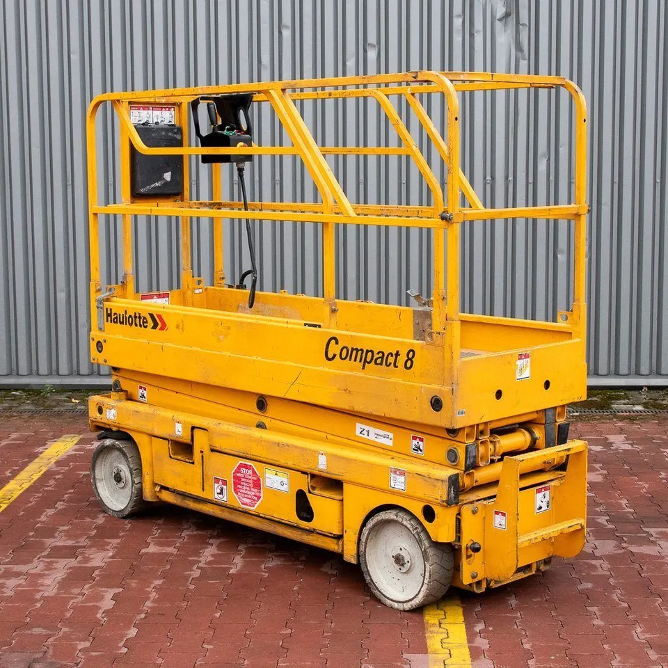 Haulotte Compact 8 piattaforma forbice elettrica