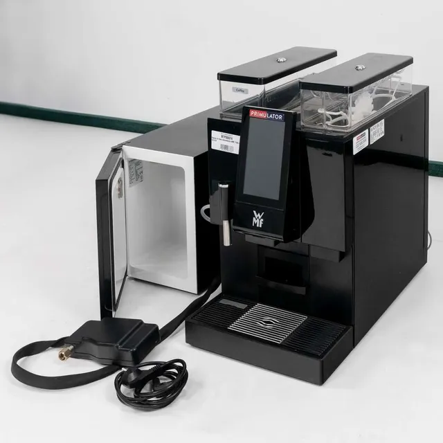 WMF 1100S + frigorifero macchina caffè automatica