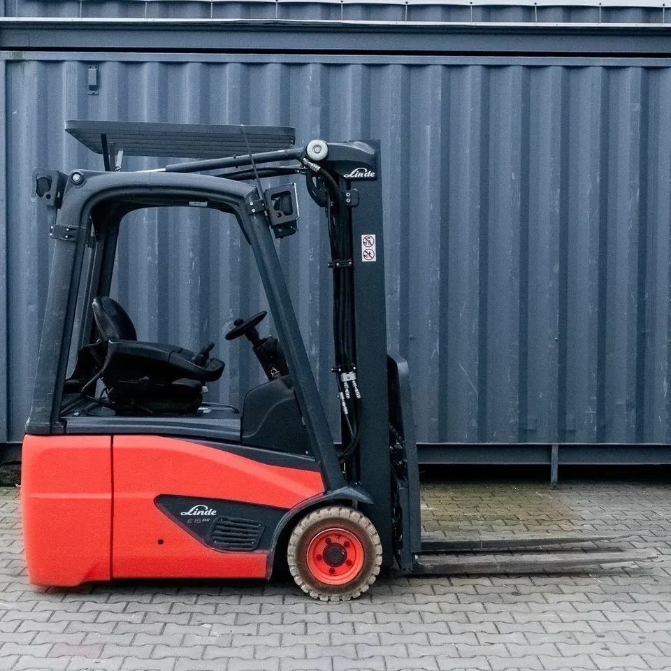 Linde E15 muletto elettrico 1500 kg sollevamento 464 cm