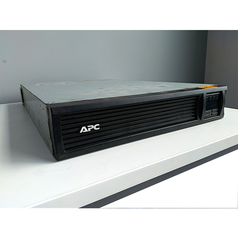 APC Smart-UPS SMT2200RMI2U UPS 2200VA rack 2U