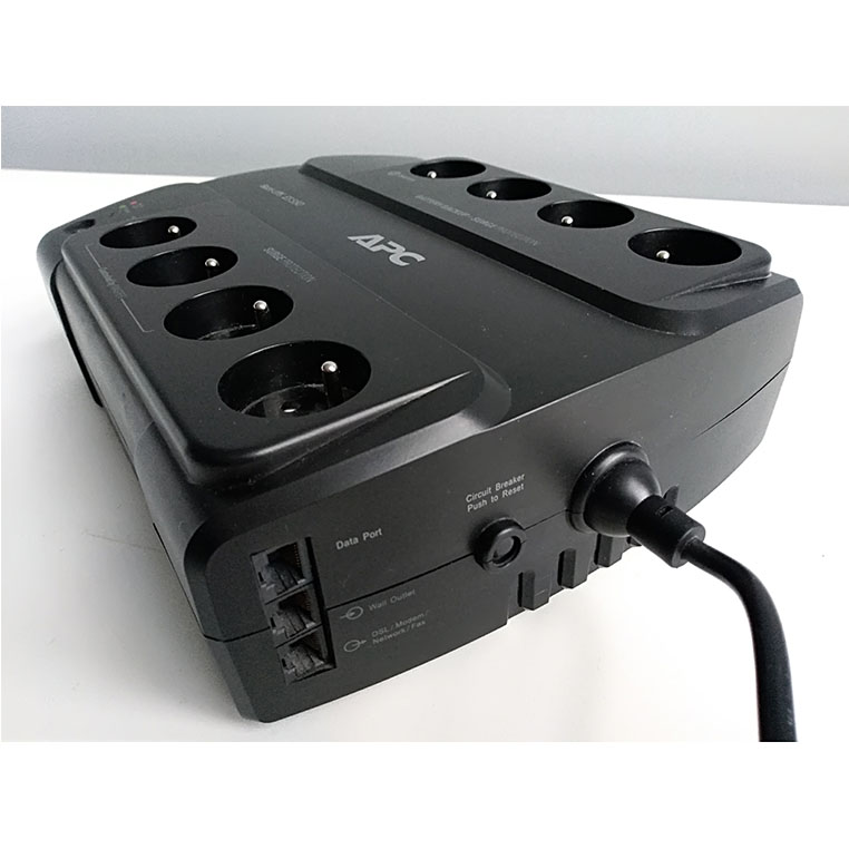 APC Back-UPS ES 550 UPS gruppo continuita senza batteria