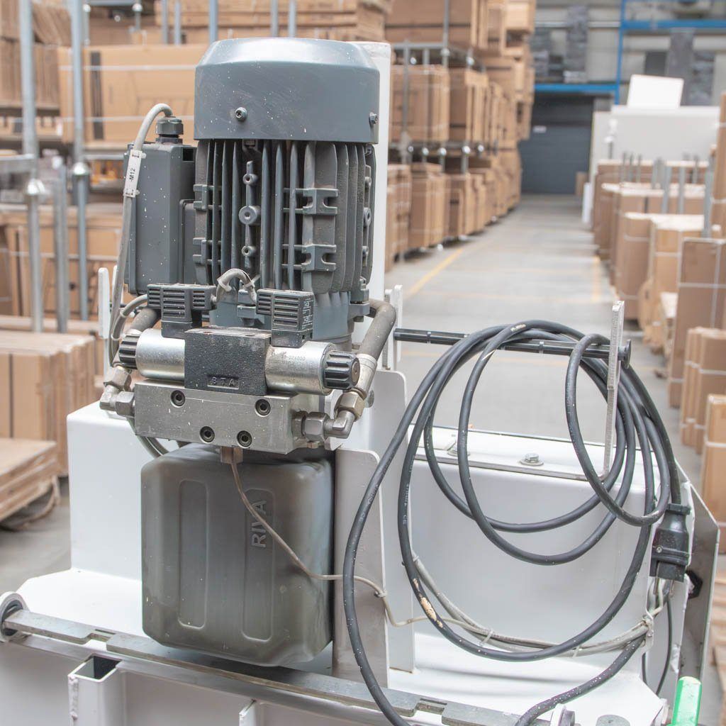 HSM V-Press 504 pressa balle verticale cartone 1,1 kW