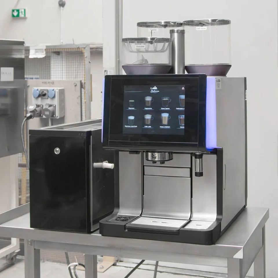 WMF 9000S+ Macchina Caffè Automatica con Frigo Latte