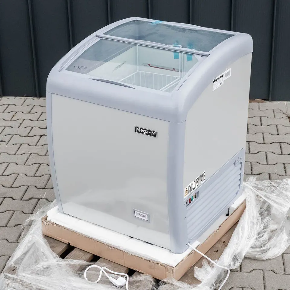 Mega-M Yeti X67 congelatore a pozzetto vetrina 110 L con ruote