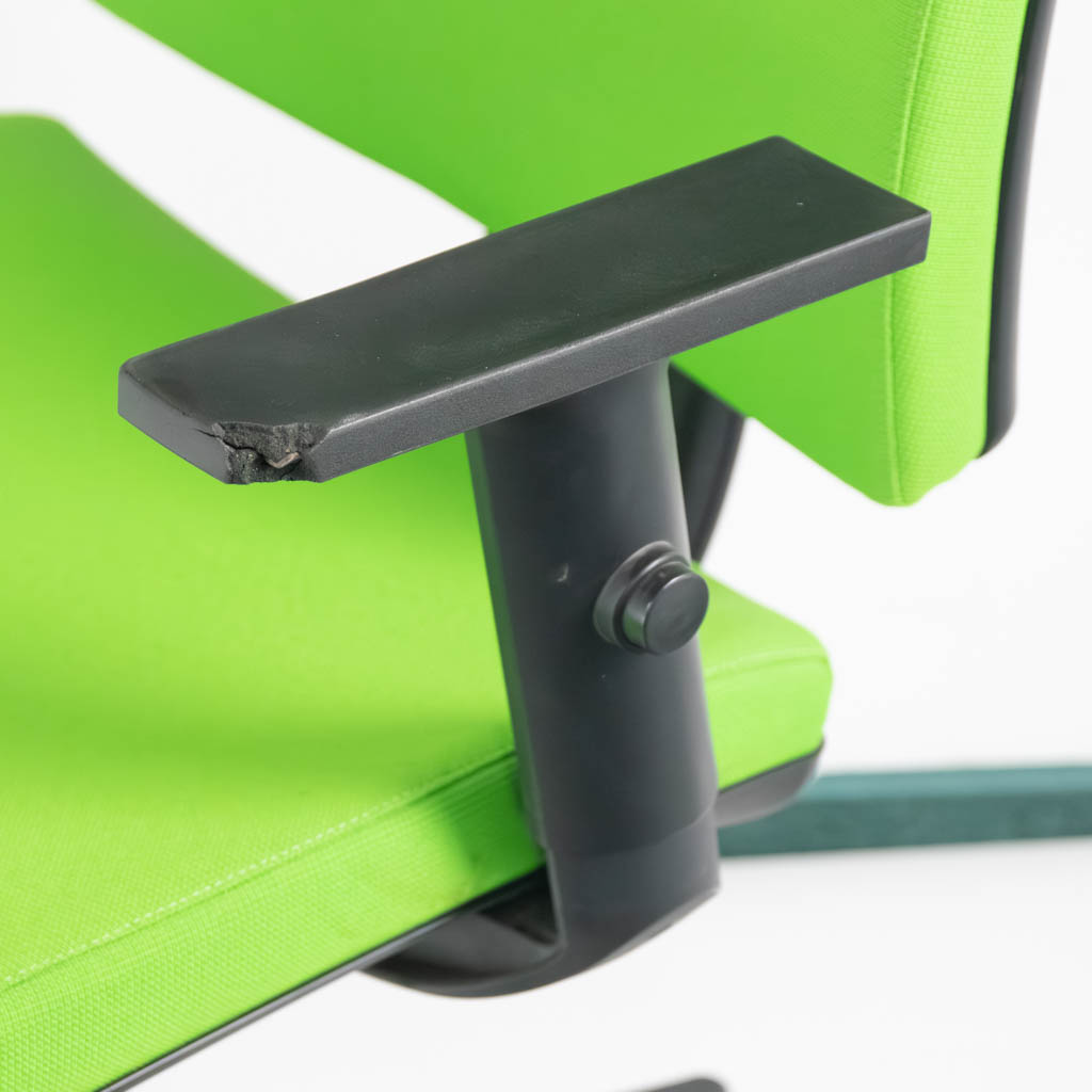 Sedia ufficio girevole verde ergonomica
