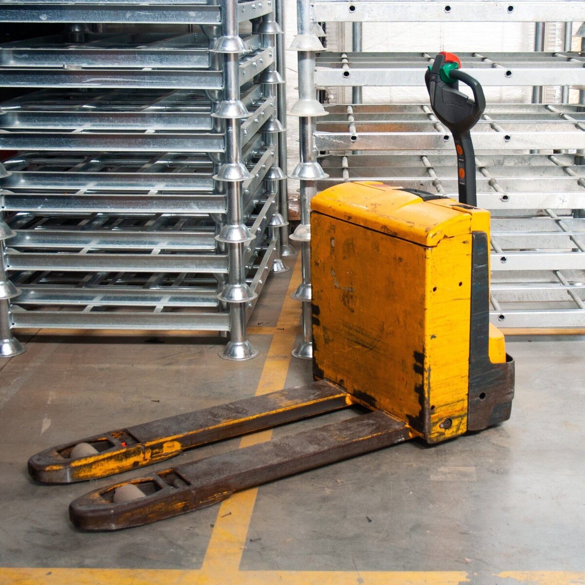 Jungheinrich EJE 116 transpallet elettrico 1600 kg con caricabatterie