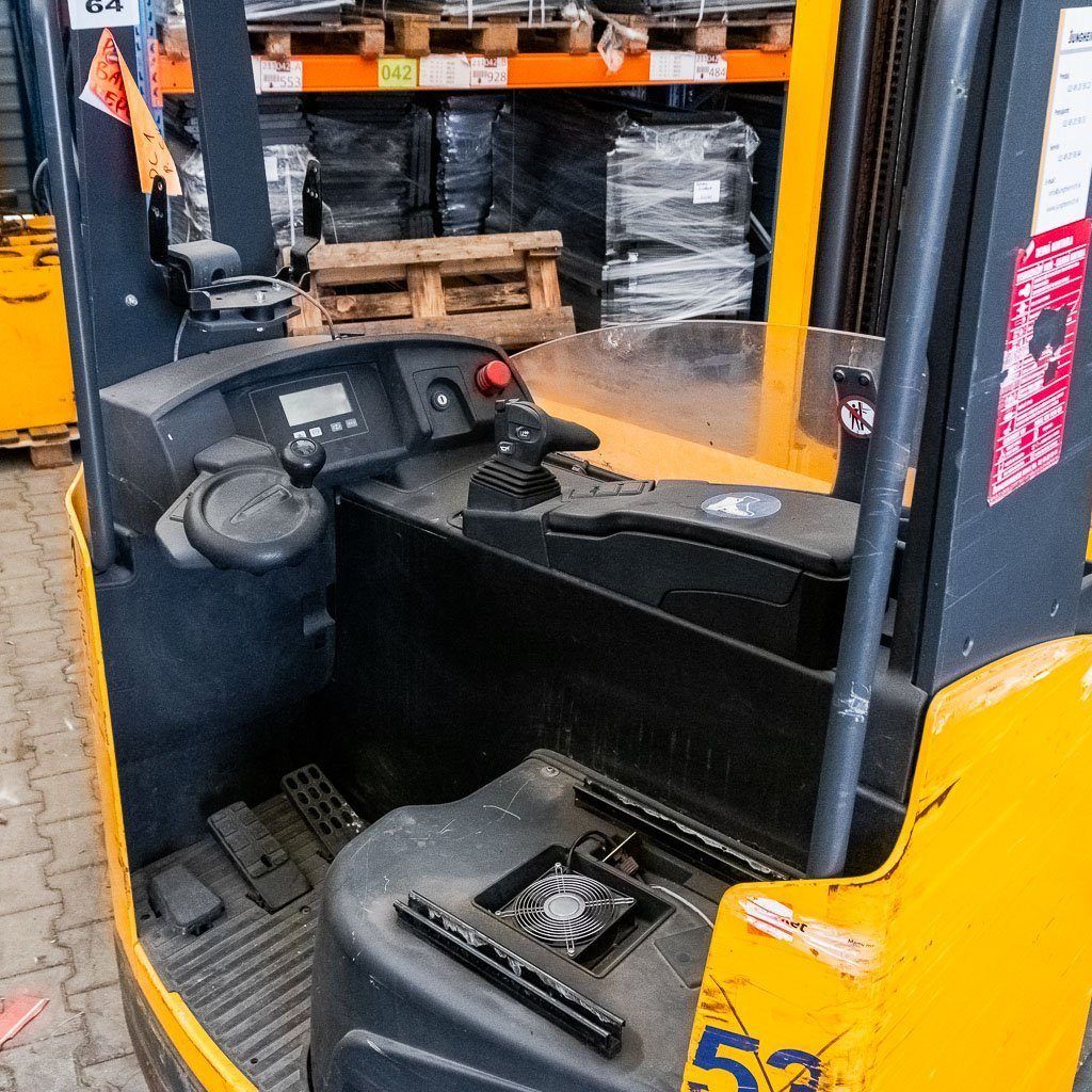Jungheinrich ETV 325 Carrello retrattile senza batteria