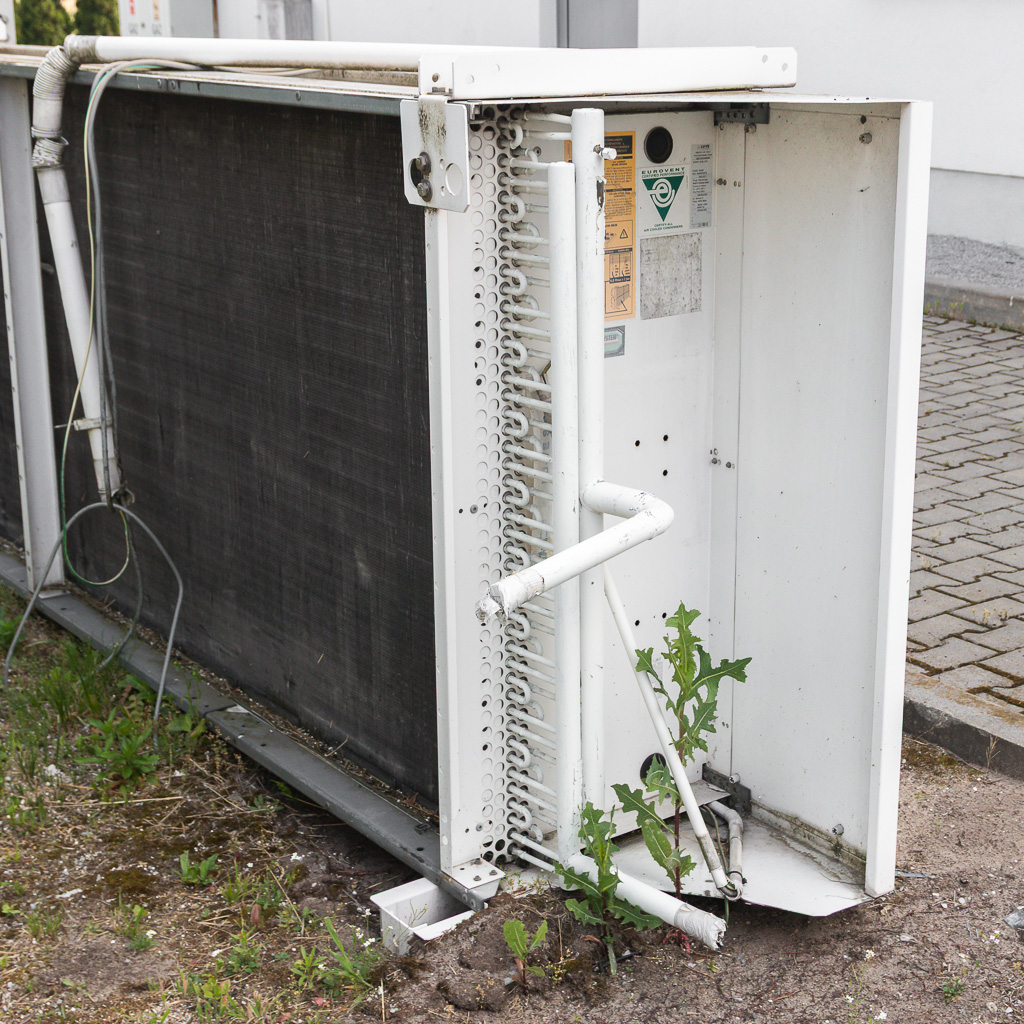 LU-VE SAV8T 3120 V/V condensatore frigorifero 2 ventole