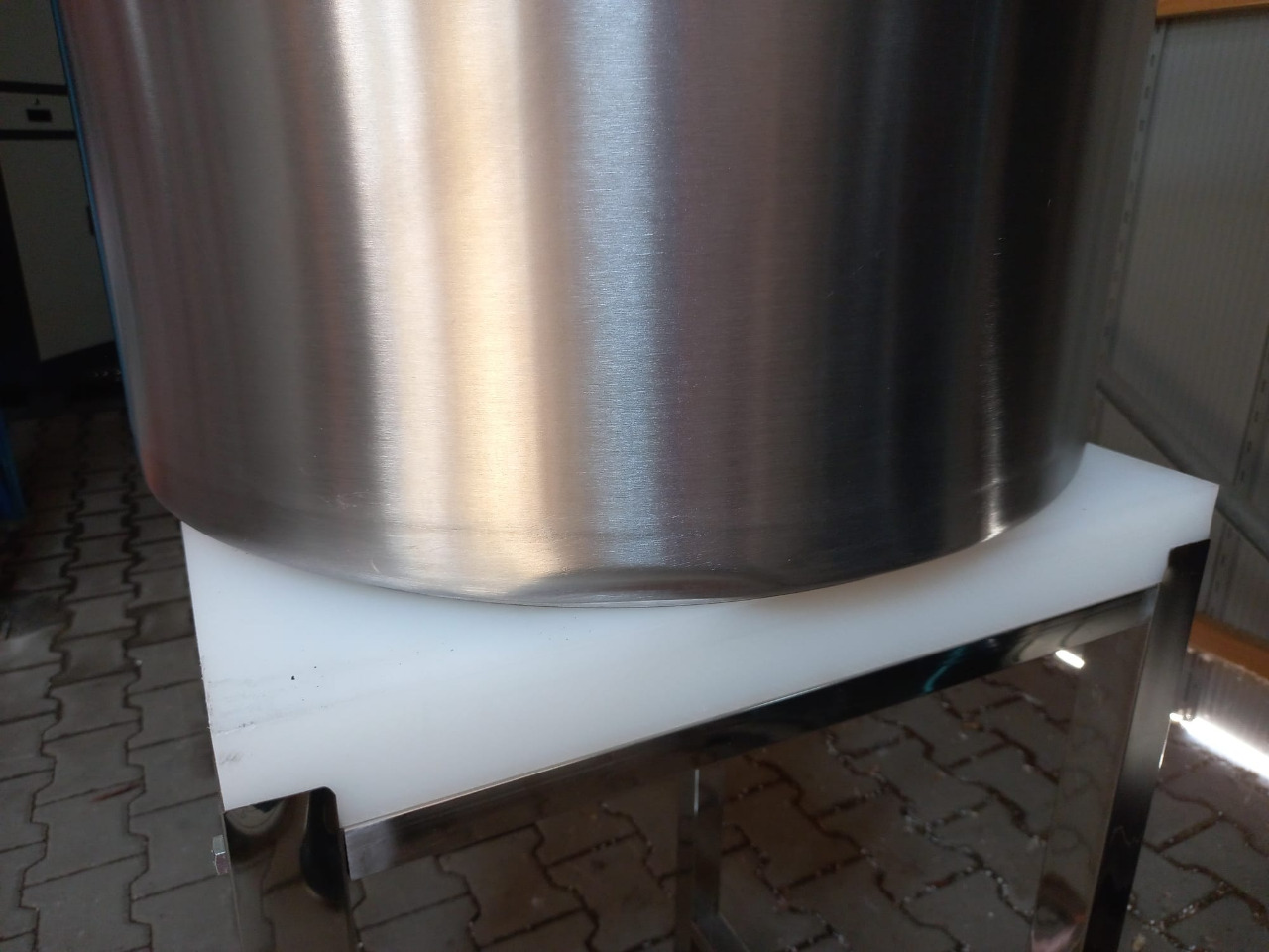 Mega-M Pentola alta inox con coperchio 143 L 55x60 cm usata