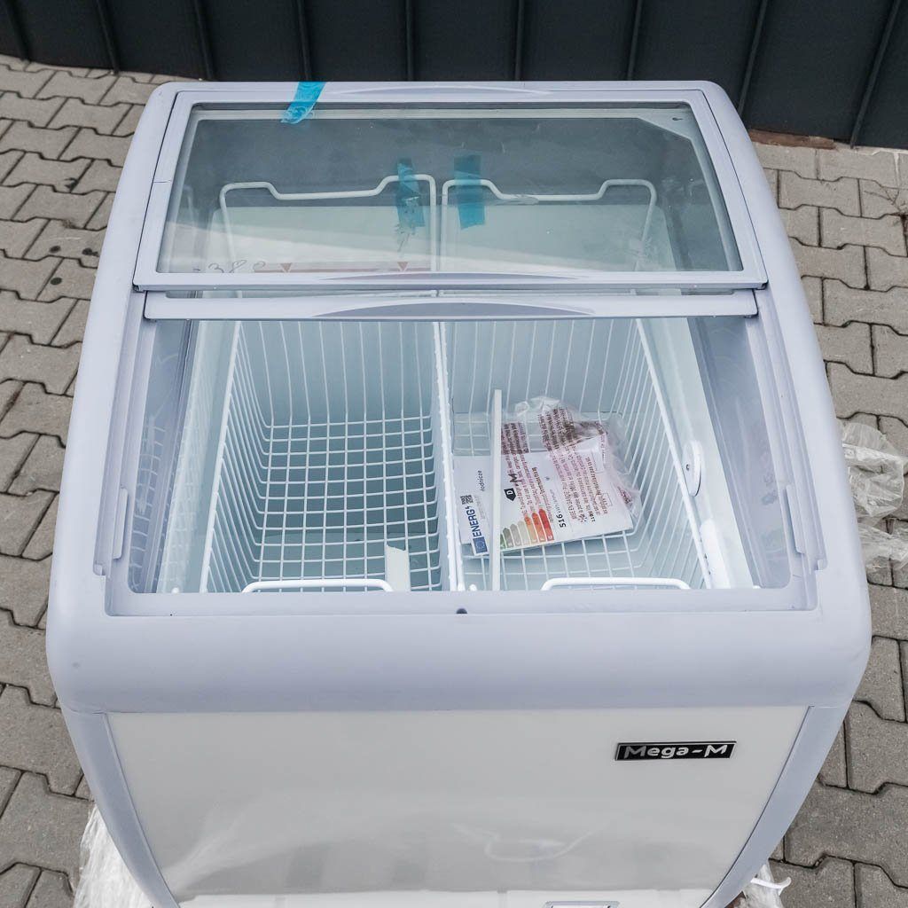 Mega-M Yeti X67 congelatore a pozzetto vetrina 110 L con ruote