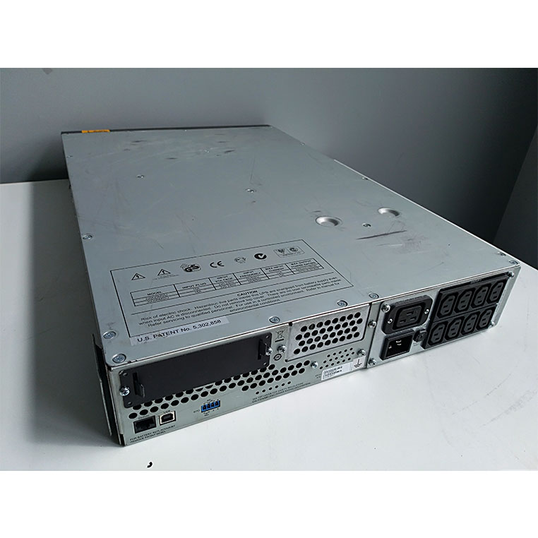 APC Smart-UPS SMT3000RMI2U UPS 3000VA senza batteria