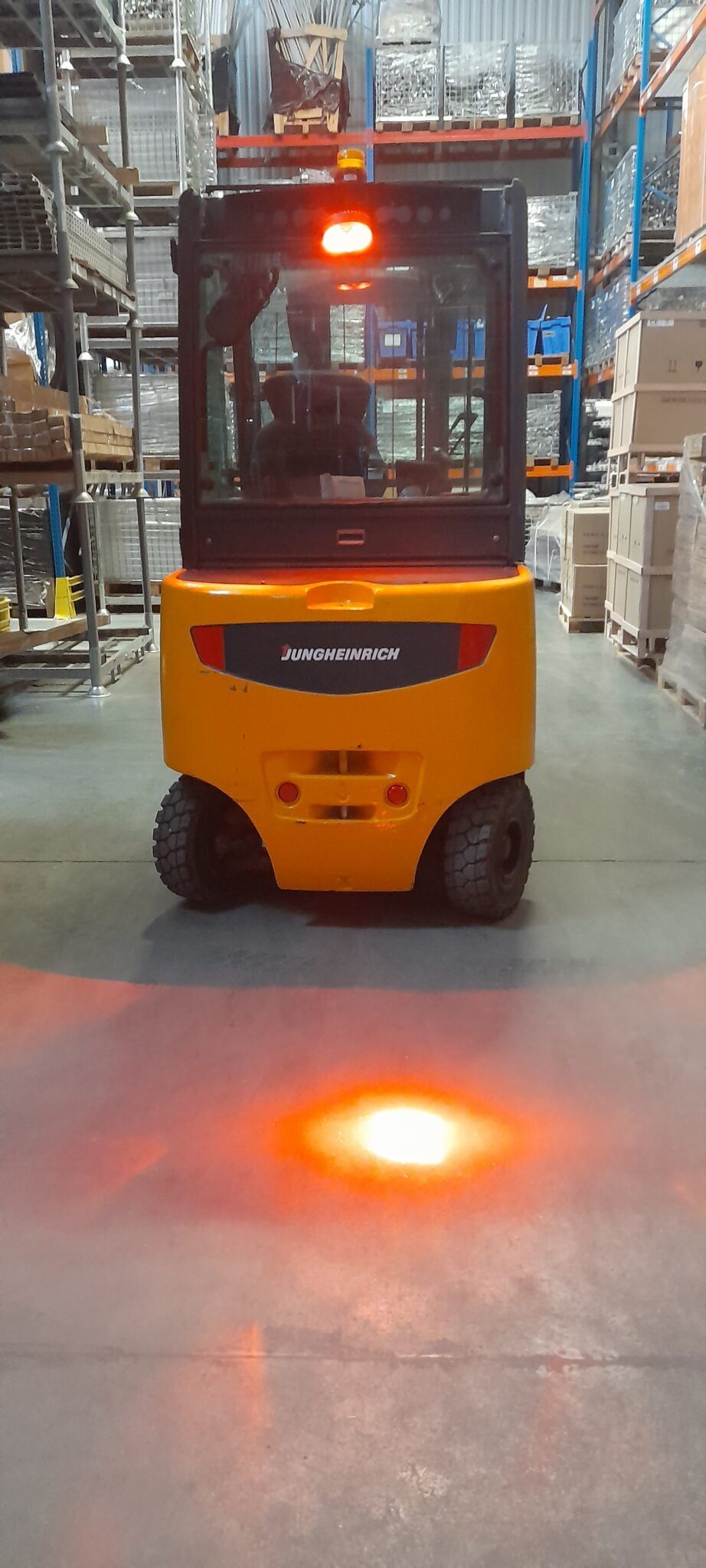 JUNGHEINRICH EFG 425S muletto elettrico con cabina