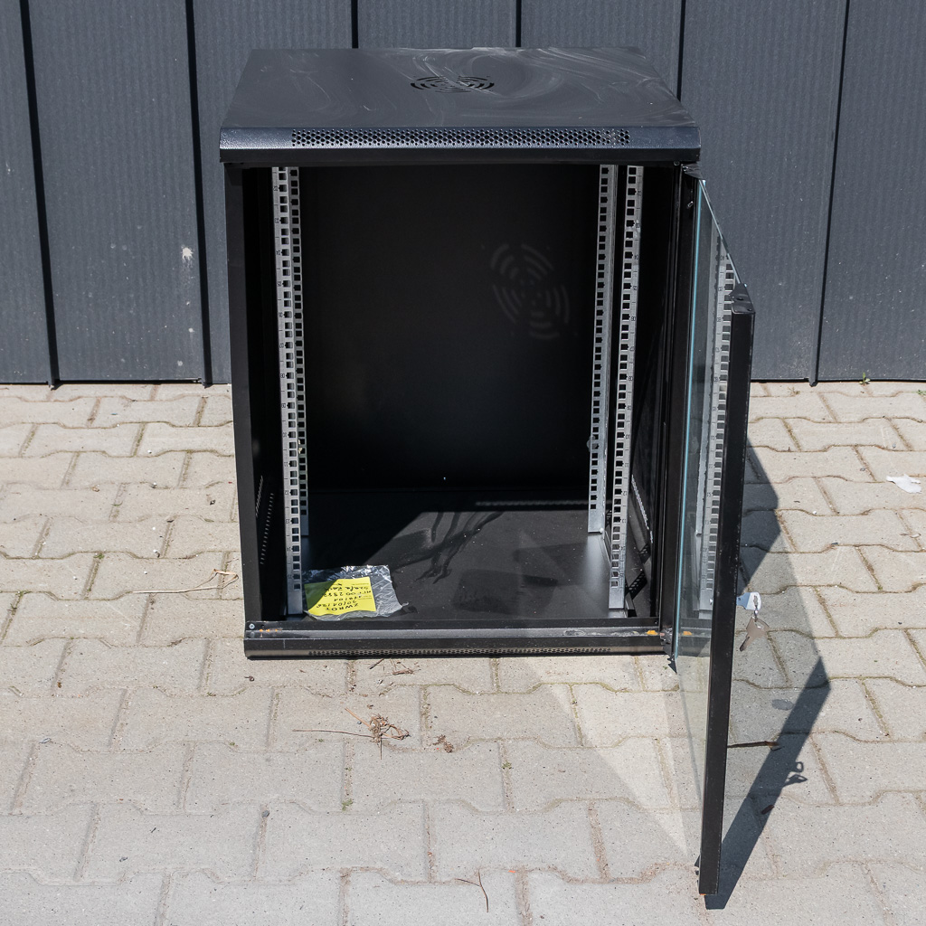 Mega-M 15U armadio rack 19” 60x60x75 nero sospeso